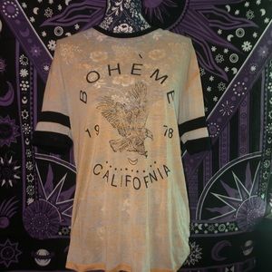 Women’s Loose Fitting T-shirt